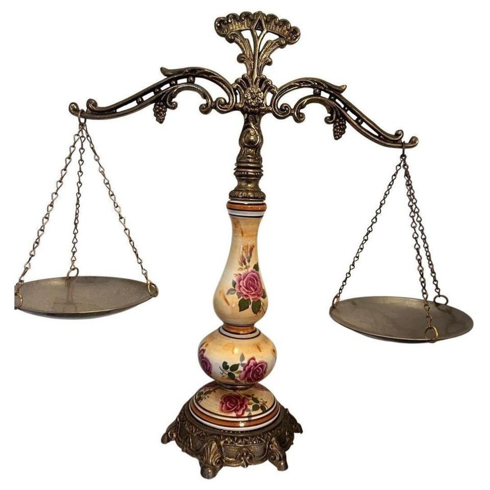 L&LWMC dated 1970 faux scale with a ceramic base painted old-fashioned roses